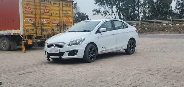 https://images10.gaadi.com/usedcar_image/4106770/original/processed_1b47c1cc-a39f-4c1b-af5c-356698dcf9d2.jpg?imwidth=6400