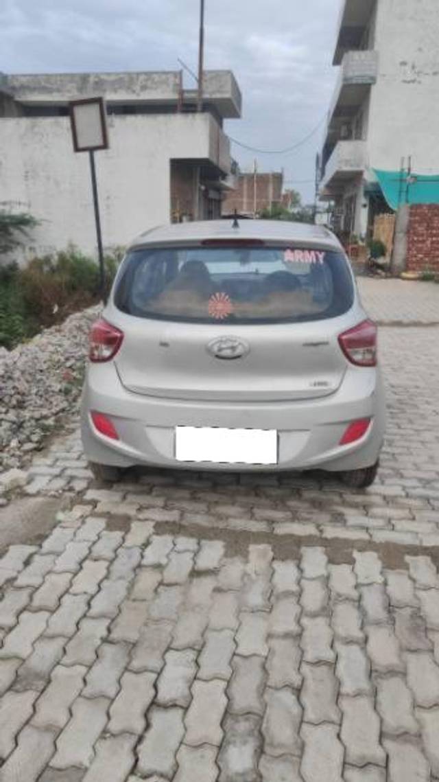 https://images10.gaadi.com/usedcar_image/4106859/original/processed_7615321b-9dde-442d-80f2-7ca30afd5699.jpg?imwidth=6401