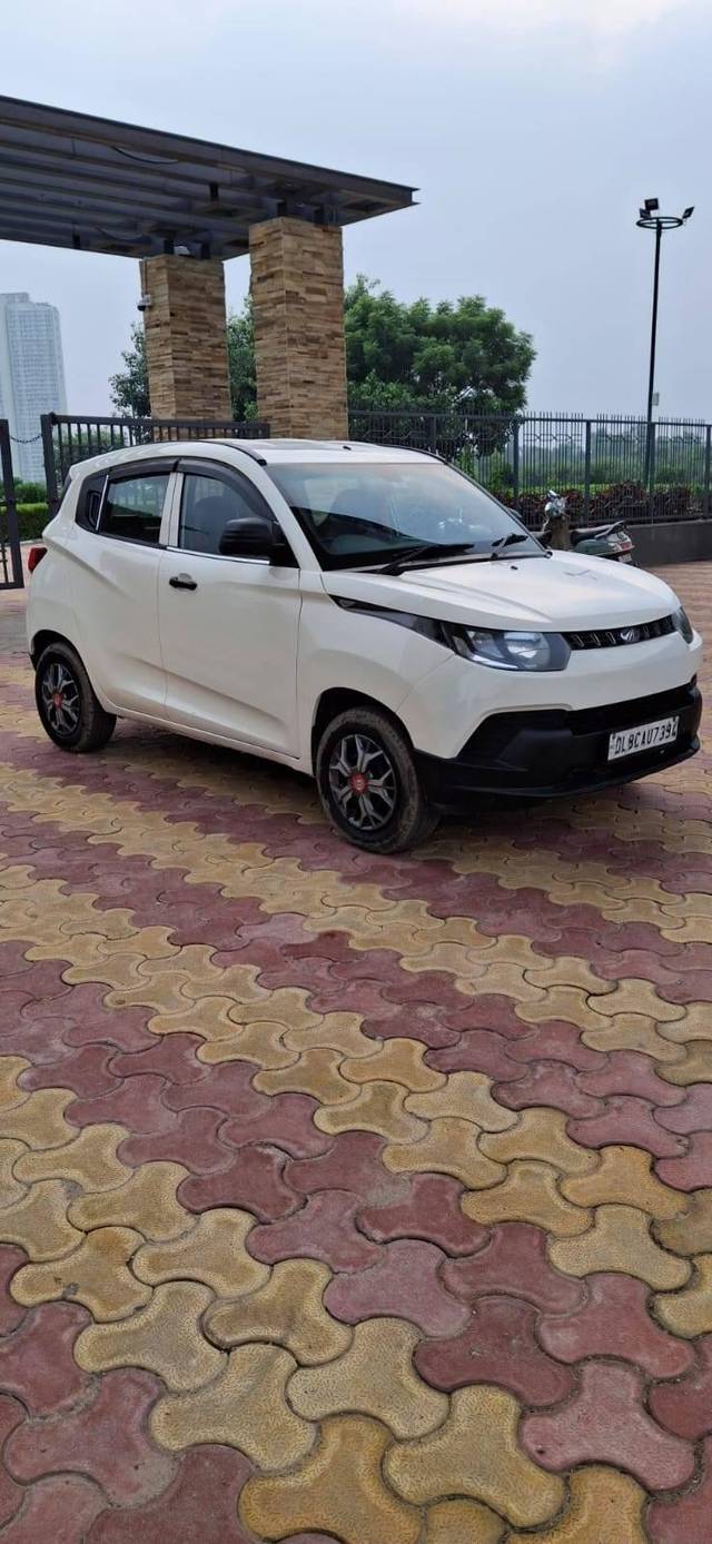 https://images10.gaadi.com/usedcar_image/4106862/original/processed_ae0c5f7151289dd5ded5a52b5f8e4ab8.jpg?imwidth=6402