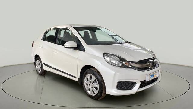 https://images10.gaadi.com/usedcar_image/4106876/original/279f7d3d8670cdcac59614cf0a5cddc4.jpg?imwidth=6400