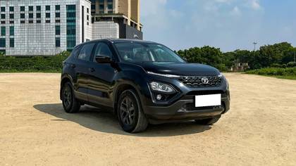 Tata Harrier XT Plus Dark Edition