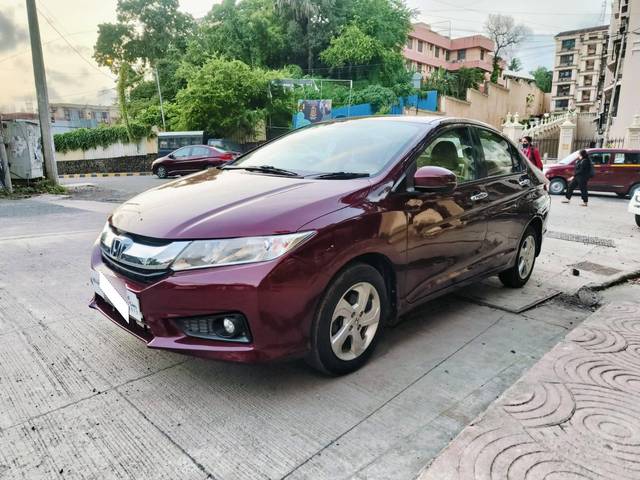 https://images10.gaadi.com/usedcar_image/4106991/original/processed_fba93ef8ee9e62acd11a6ab87e911857.jpeg?imwidth=6400