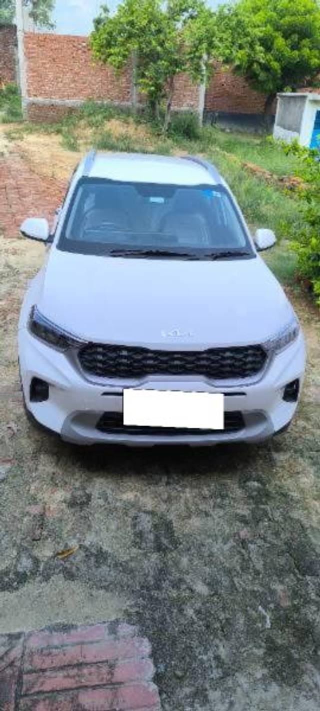 https://images10.gaadi.com/usedcar_image/4107143/original/processed_6527701f-75ed-4832-94ed-47d68de4a841.jpg?imwidth=6402