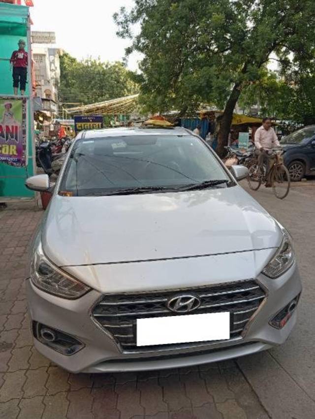 https://images10.gaadi.com/usedcar_image/4107194/original/processed_e565e2d7-5da8-4a9e-9eda-708a90d6bd86.jpg?imwidth=6401