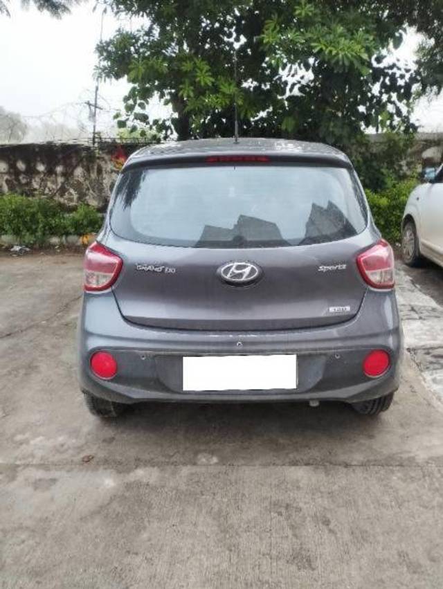 https://images10.gaadi.com/usedcar_image/4107213/original/processed_331f51fe-b81e-4817-aa71-acde14791a71.jpg?imwidth=6401