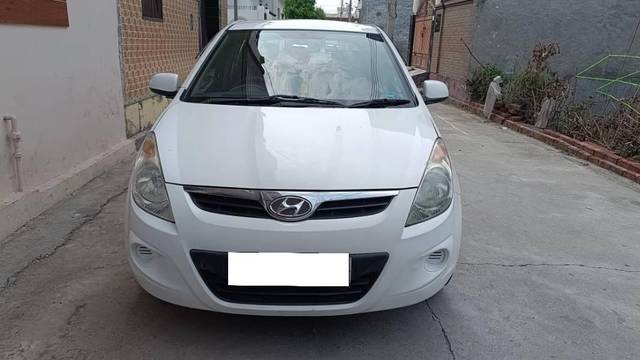 https://images10.gaadi.com/usedcar_image/4107297/original/processed_41ddce50-33e4-4cfb-8b90-16f82fa62a28.jpg?imwidth=6400