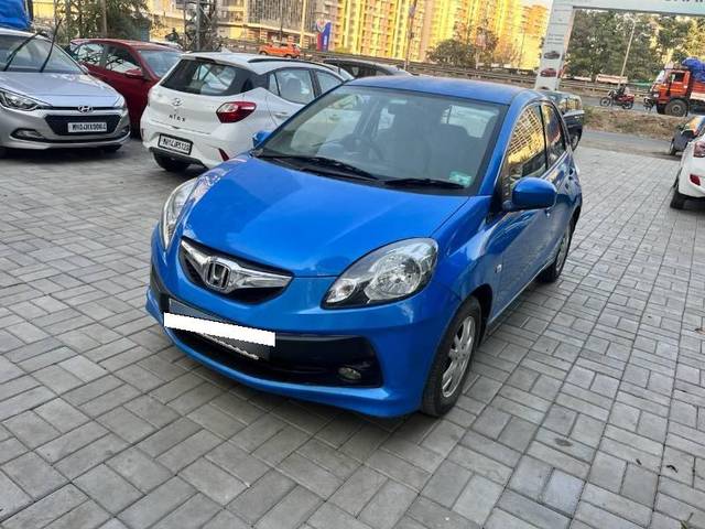 https://images10.gaadi.com/usedcar_image/4107369/original/processed_79ee18a4-6533-4839-98b0-d48165673b68.jpg?imwidth=6401