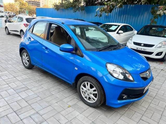 https://images10.gaadi.com/usedcar_image/4107369/original/processed_d9e4ccf7-2393-4083-8714-37a4dcd7d2fa.jpg?imwidth=6400