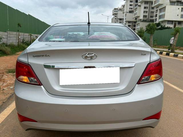 https://images10.gaadi.com/usedcar_image/4107410/original/processed_0aef434b390a7d6c69aeff4fd885e4ca.jpg?imwidth=6402