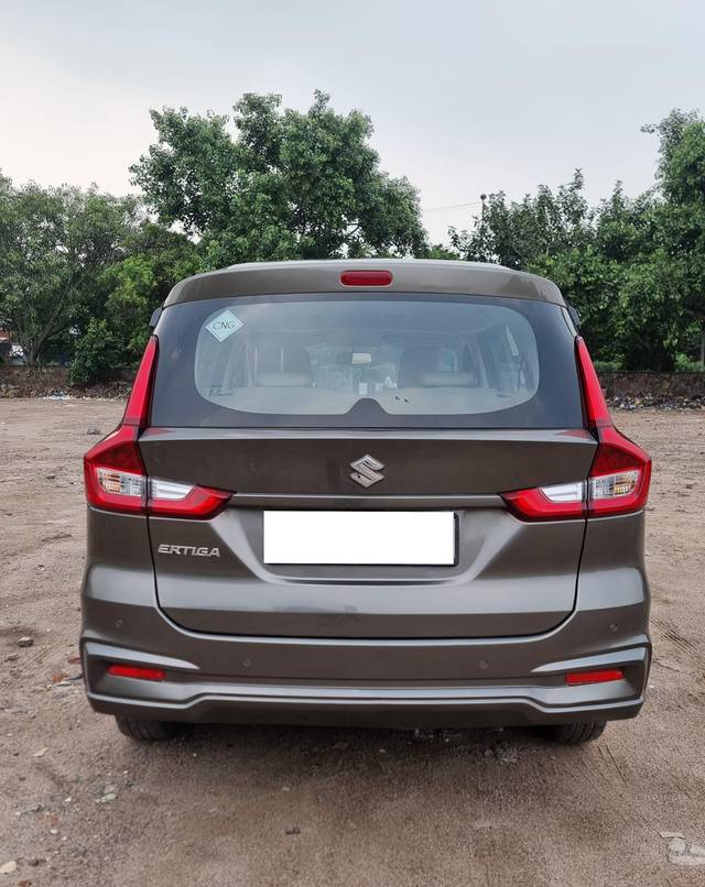 https://images10.gaadi.com/usedcar_image/4107459/original/processed_0559a30b9339555314f1ce3ba80d3f35.jpg?imwidth=6401