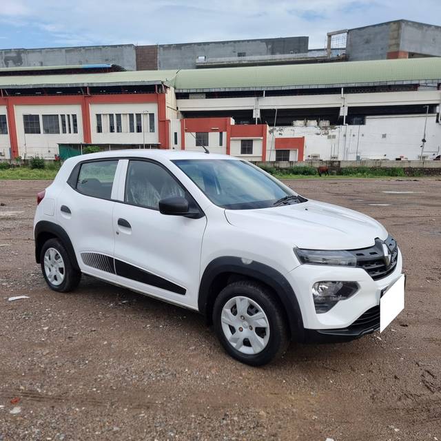 https://images10.gaadi.com/usedcar_image/4107460/original/processed_5b9a31f8cb55af99f3e59293c4c4721c.jpg?imwidth=6400