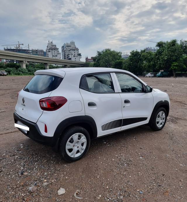 https://images10.gaadi.com/usedcar_image/4107460/original/processed_cb9214d9f025f387ee4388a95767d205.jpg?imwidth=6401