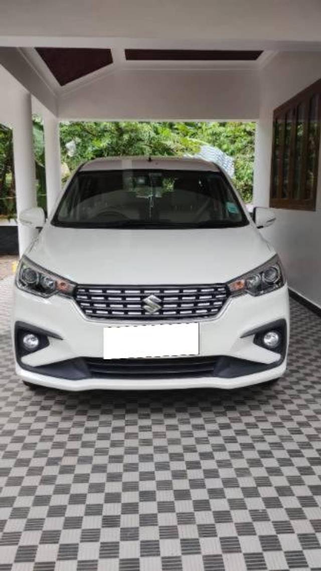 https://images10.gaadi.com/usedcar_image/4107485/original/processed_b9ac4cc8-5c4b-467b-b55a-8d7223e2ed22.jpg?imwidth=6400