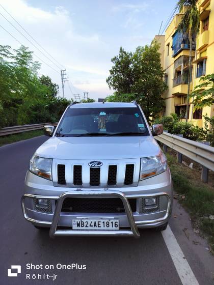 Mahindra TUV 300 T6