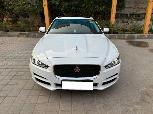 https://images10.gaadi.com/usedcar_image/4107894/original/processed_3e42baa3a1a7b96308e6387a17fec199.jpg?imwidth=6400