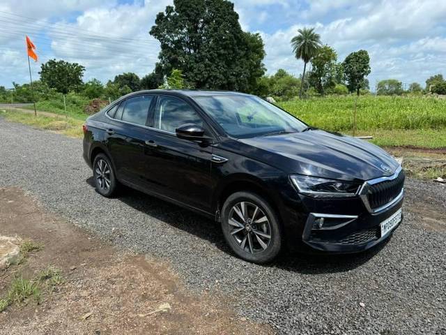 https://images10.gaadi.com/usedcar_image/4108075/original/processed_b43523f4-105e-4b4c-88ac-3f347ff4762d.jpg?imwidth=6400