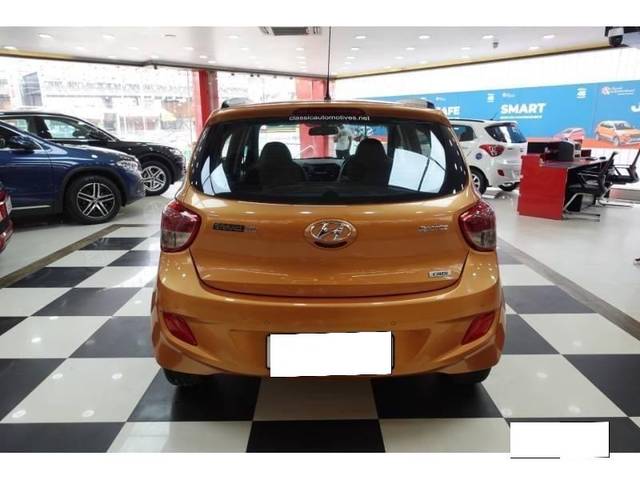 https://images10.gaadi.com/usedcar_image/4108202/original/processed_1275e02b2819d8ee77be1048e688c268.jpg?imwidth=6401