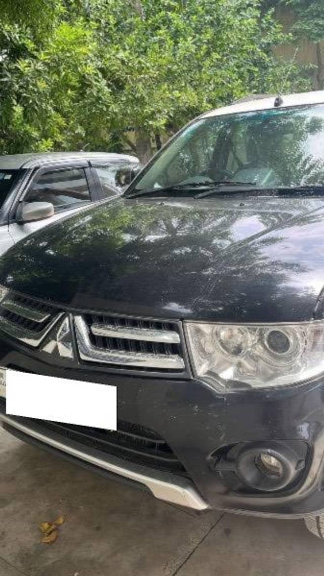 https://images10.gaadi.com/usedcar_image/4108326/original/processed_f7aa296f-c401-4200-b7de-95e108411e2d.jpg?imwidth=6400