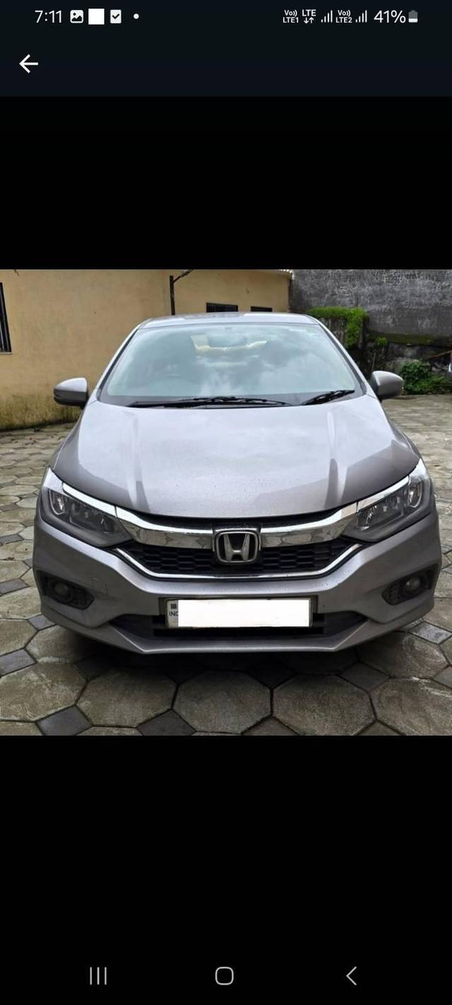 https://images10.gaadi.com/usedcar_image/4108409/original/processed_6988fd1e0403fe4e14173cf71f2f1e45.jpg?imwidth=6400