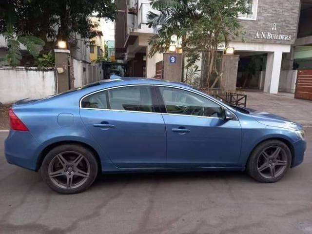 https://images10.gaadi.com/usedcar_image/4108465/original/processed_4ba6c60a502160cab43e330115ca31cb.jpg?imwidth=6401