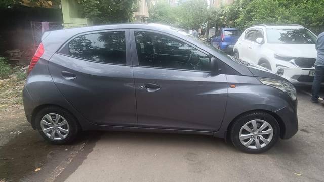 https://images10.gaadi.com/usedcar_image/4108626/original/33bc9e54d03c71c30721be323171d357.jpg?imwidth=6401