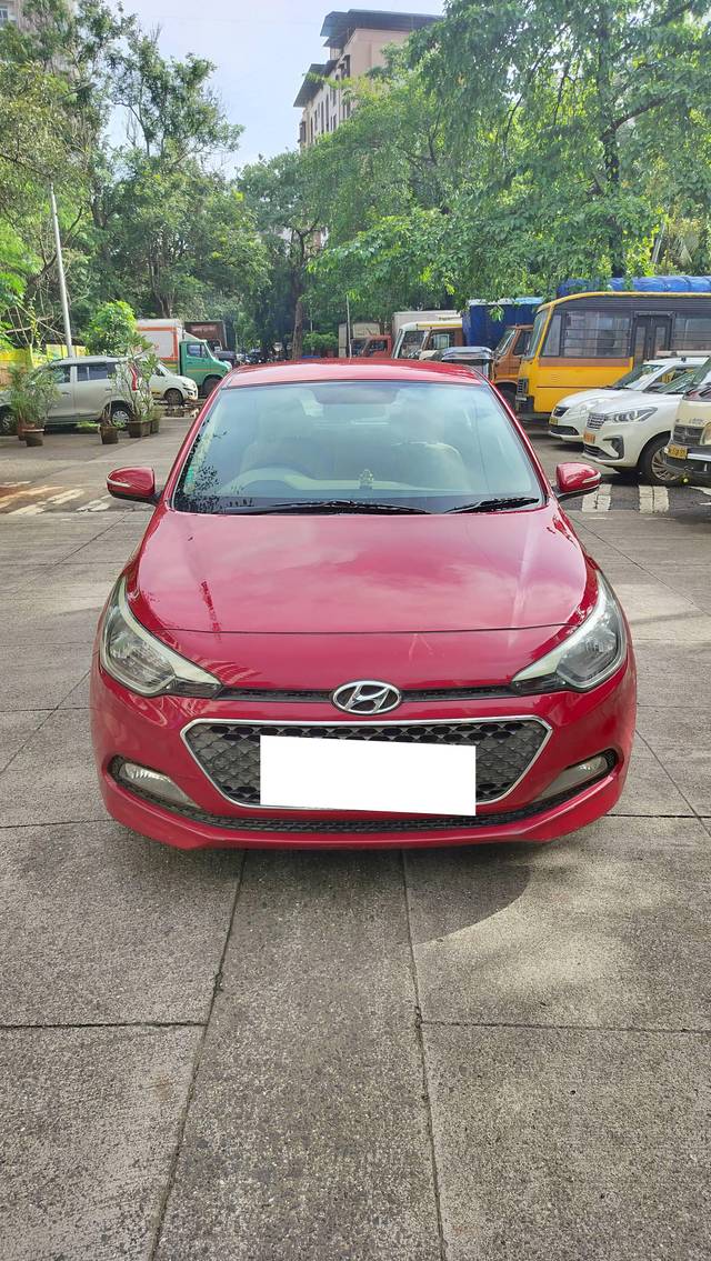 https://images10.gaadi.com/usedcar_image/4108633/original/processed_170867dda1199a14c6f2aa3da8bd808f.jpg?imwidth=6400