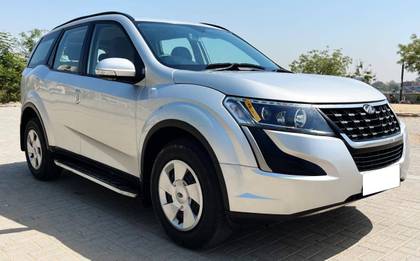 Mahindra XUV500 W7 BSIV