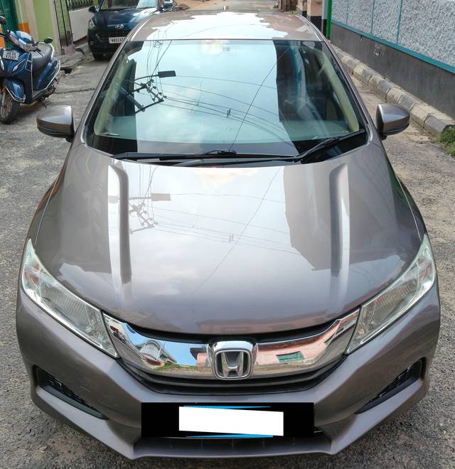 https://images10.gaadi.com/usedcar_image/4108671/original/processed_1843211c3bb25fcc994b08cddc81b720.jpg?imwidth=6401