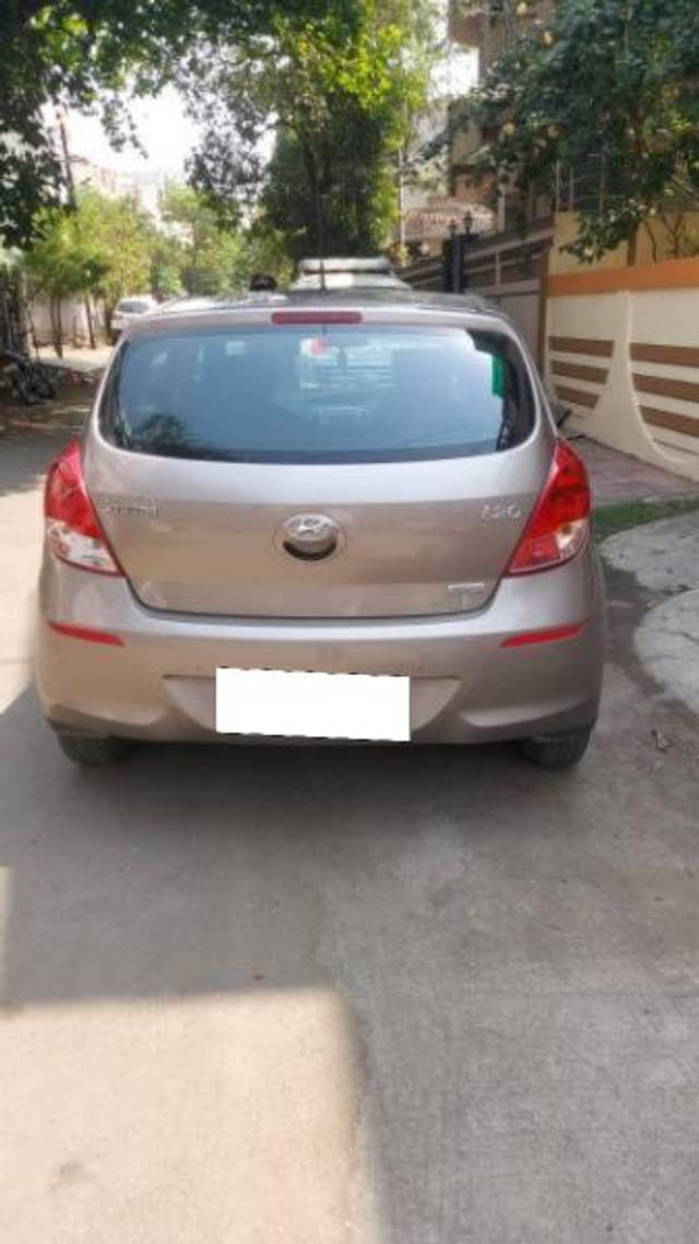 https://images10.gaadi.com/usedcar_image/4109025/original/processed_ae4065d0-4207-40b6-9a12-01755cc1f503.jpeg?imwidth=6401