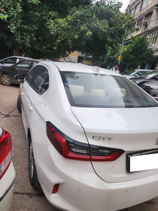 https://images10.gaadi.com/usedcar_image/4109236/original/processed_34357fc5e2370874162b34a0d6a3a316.jpg?imwidth=6401