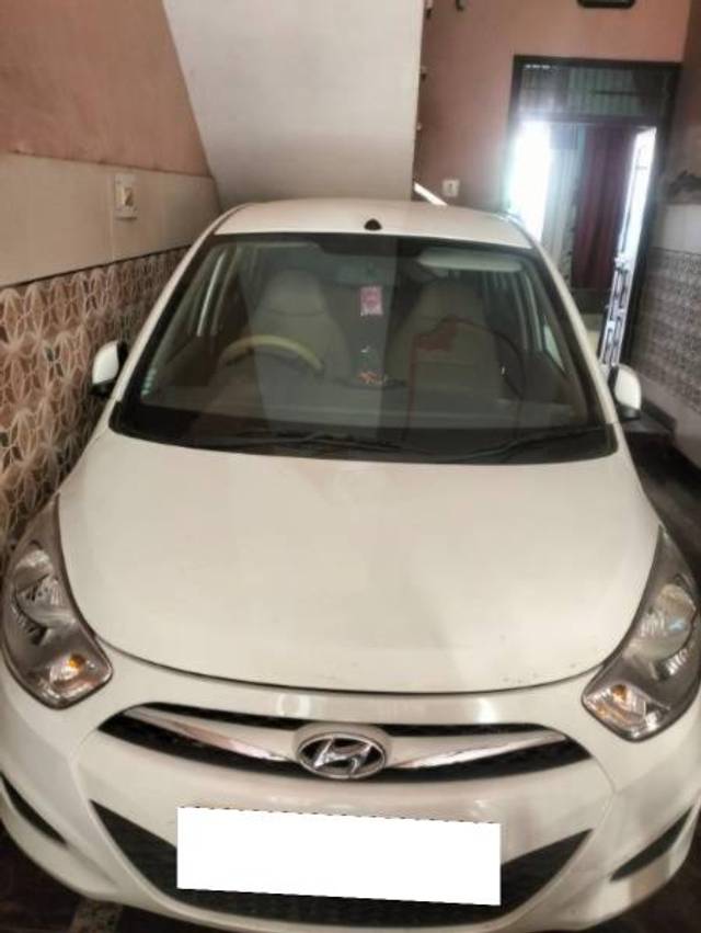 https://images10.gaadi.com/usedcar_image/4109293/original/processed_df8358fd-5446-43e5-be1f-618cecfbbc81.jpg?imwidth=6402