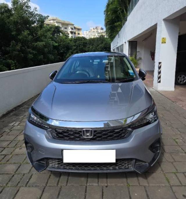 https://images10.gaadi.com/usedcar_image/4109446/original/processed_117b4ccc-64db-4619-af89-fc2478d388e2.jpg?imwidth=6402