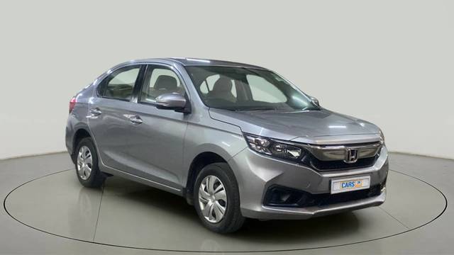 https://images10.gaadi.com/usedcar_image/4109606/original/1e6b085274294a30ade2a2e6780e3fc9.jpg?imwidth=6400