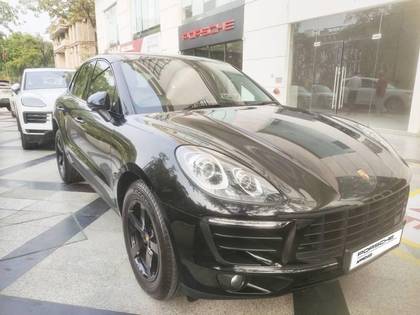 Porsche Macan R4