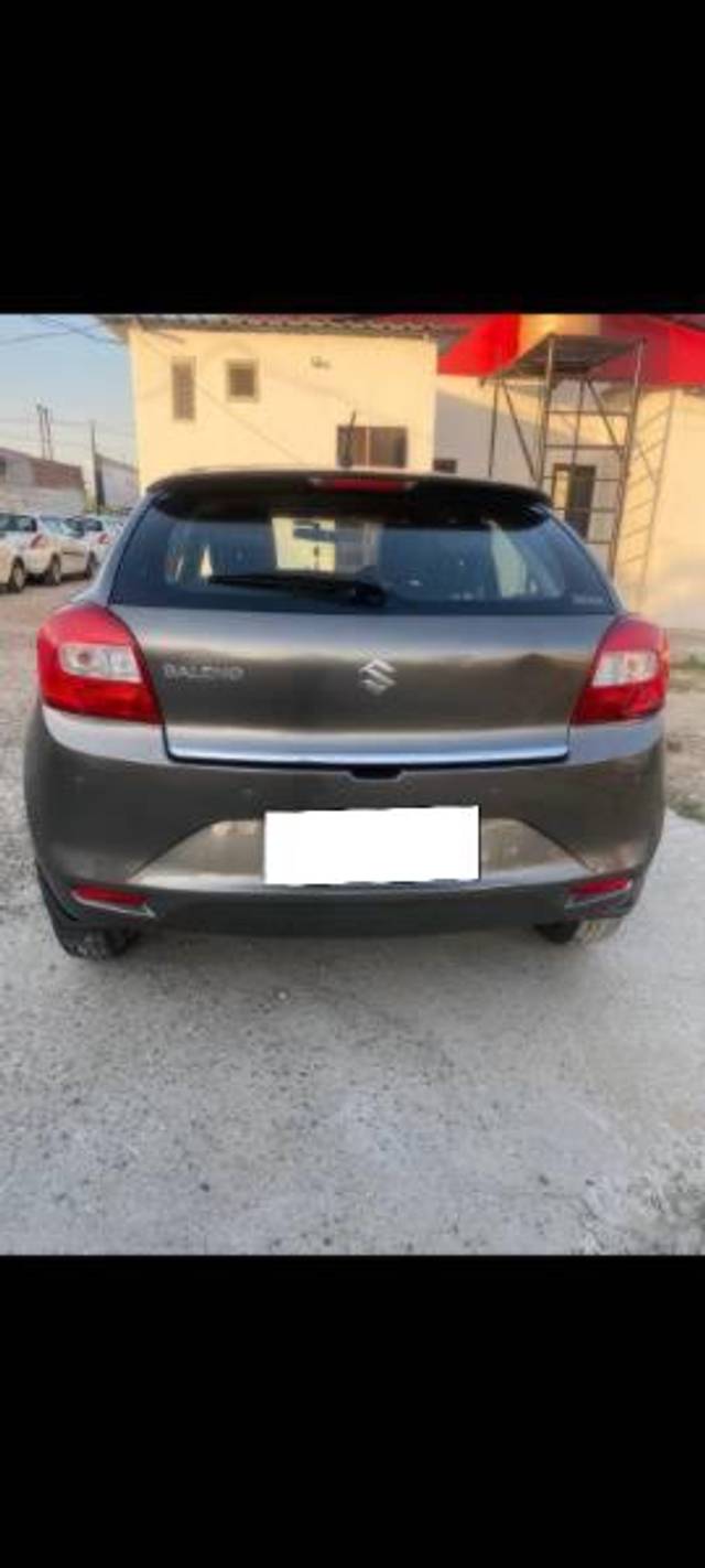 https://images10.gaadi.com/usedcar_image/4109725/original/processed_9b49bab1-0826-49ce-a7c3-e53c695ec290.jpg?imwidth=6401