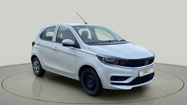 https://images10.gaadi.com/usedcar_image/4109759/original/c213ac00b28a4c2299b0acd182bf44f5.jpg?imwidth=6400