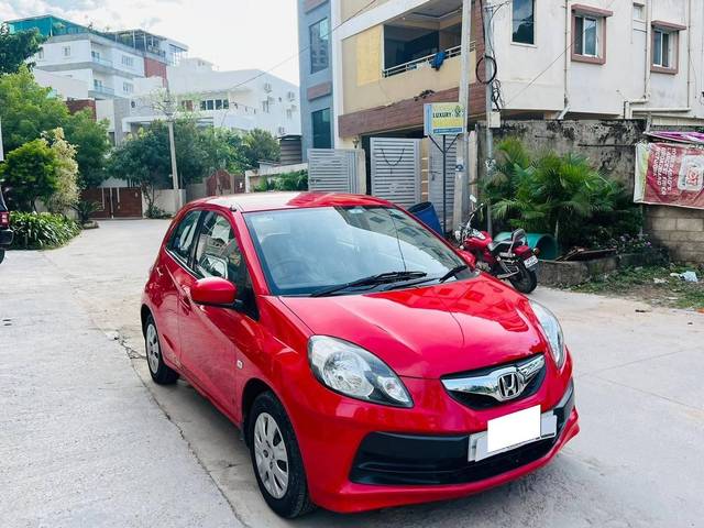 https://images10.gaadi.com/usedcar_image/4109770/original/processed_472d9e43b1cb2d8be2ad80678aa9d313.jpeg?imwidth=6400