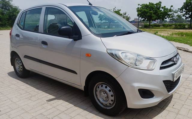 https://images10.gaadi.com/usedcar_image/4109788/original/98cc3bc28e48e614059e9827a305c722.jpg?imwidth=6400