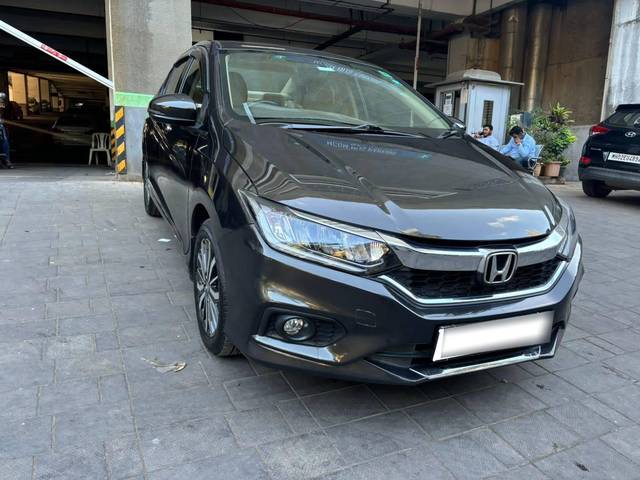 https://images10.gaadi.com/usedcar_image/4109798/original/processed_df54e4a9b41e504a1a14fcb427a429b7.jpg?imwidth=6400