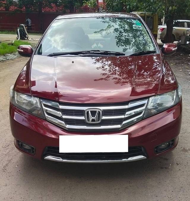 https://images10.gaadi.com/usedcar_image/4109877/original/processed_8477bde6dbaba2c057420800b8420c62.jpg?imwidth=6400