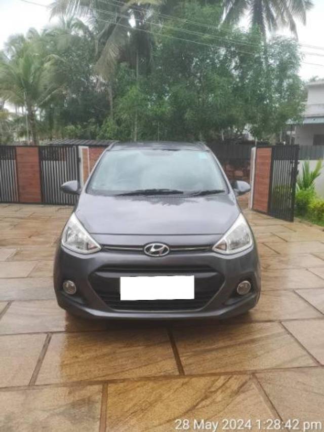 https://images10.gaadi.com/usedcar_image/4109930/original/processed_a0083357-afbc-4470-bfcc-2a0d7a42e7bb.jpg?imwidth=6400