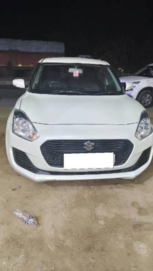 https://images10.gaadi.com/usedcar_image/4109934/original/processed_21603d4d-99ee-402d-9a2d-8ced9623811d.jpg?imwidth=6400