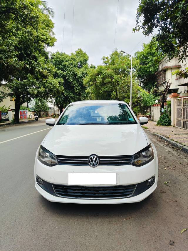 https://images10.gaadi.com/usedcar_image/4109957/original/processed_b02185d574c0944540c5cd54a94fd316.jpg?imwidth=6400