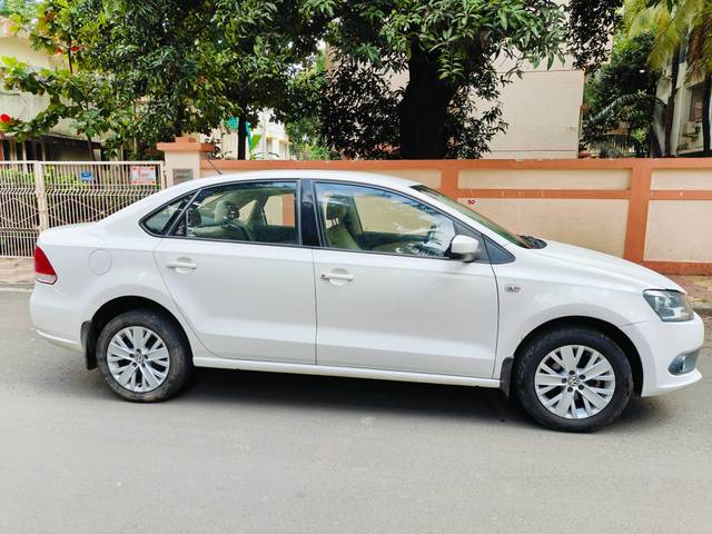 https://images10.gaadi.com/usedcar_image/4109957/original/processed_d759a380652b5773448aed45b2810491.jpg?imwidth=6401