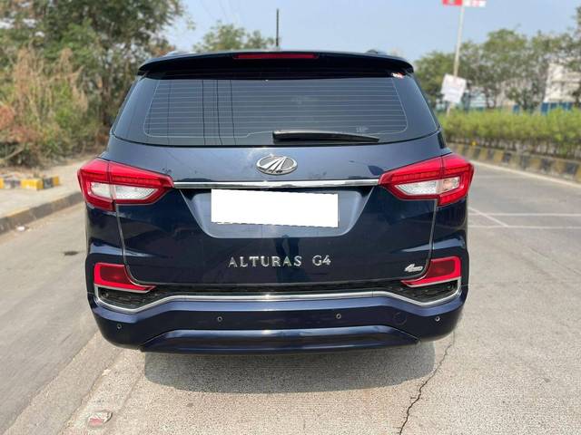 https://images10.gaadi.com/usedcar_image/4109965/original/processed_08b8247052effbfa80703679ac24a3bc.jpg?imwidth=6402