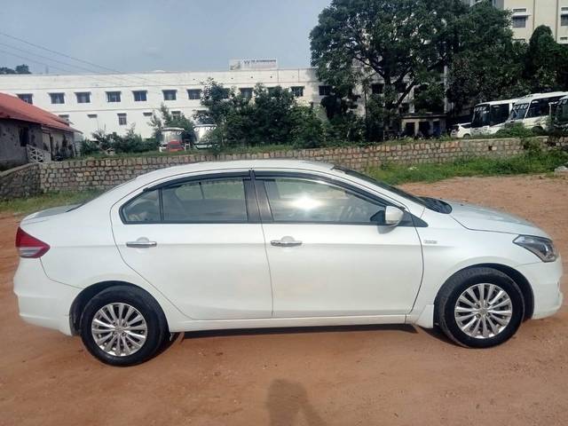 https://images10.gaadi.com/usedcar_image/4109976/original/processed_417a614b397235a74ec87a9e5198663b.jpg?imwidth=6401