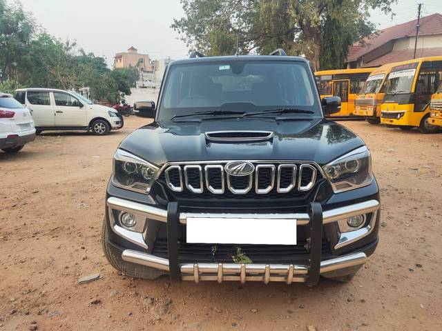 https://images10.gaadi.com/usedcar_image/4110007/original/processed_af87c443d862cbd6567740810d9473f4.jpg?imwidth=6400