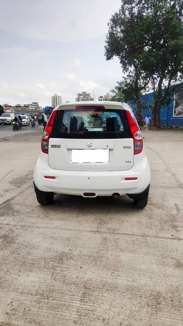 https://images10.gaadi.com/usedcar_image/4110193/original/processed_2a72523b74a096bc5aadbc8e1904e538.jpg?imwidth=6402