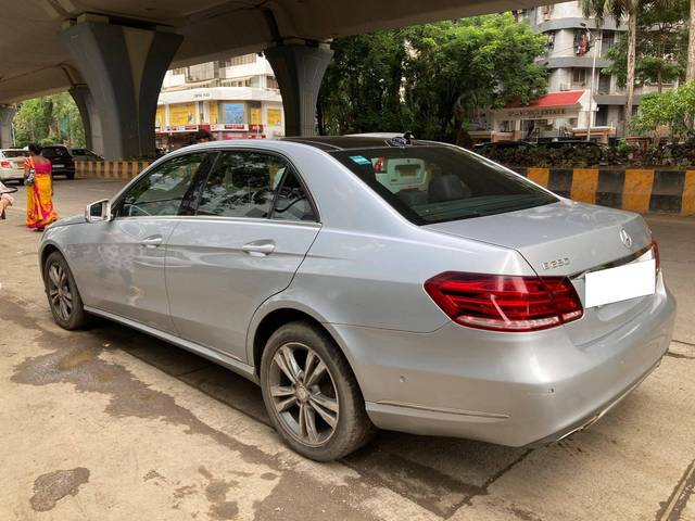 https://images10.gaadi.com/usedcar_image/4110307/original/processed_9ed2b96a40a25ca0bfb4f21239650526.jpg?imwidth=6402