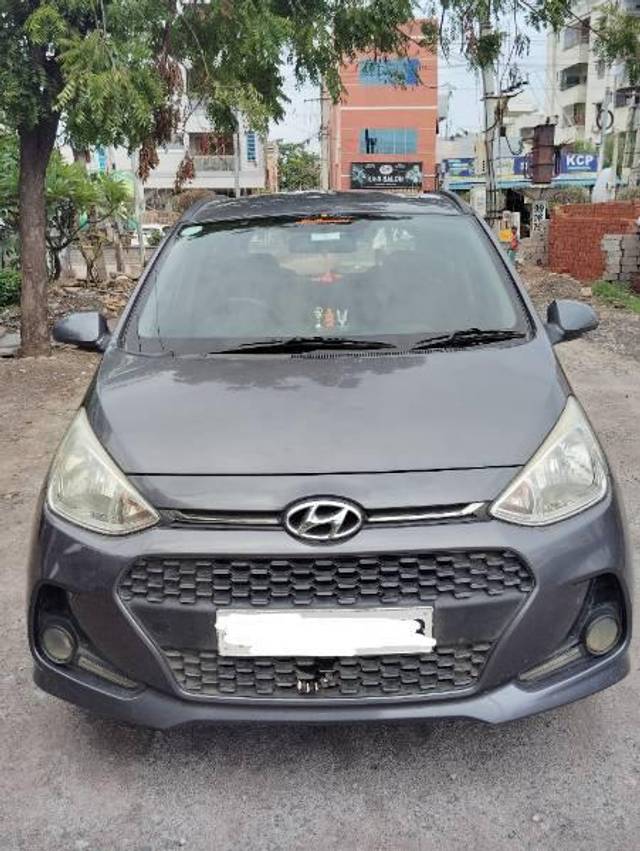 https://images10.gaadi.com/usedcar_image/4110325/original/processed_30332a8a-5faf-4a9d-8912-57da17043264.jpg?imwidth=6401